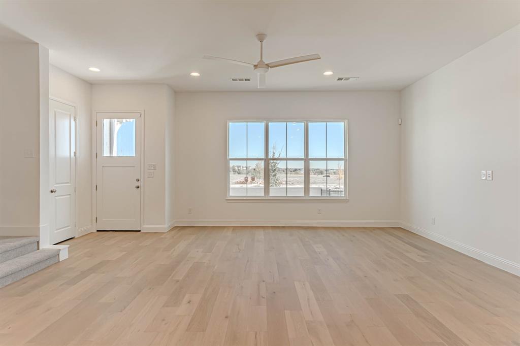 2136 Village Walk Place Property Photo 35