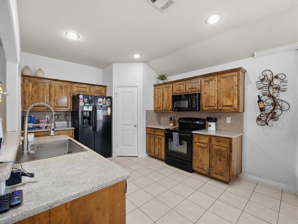 211 Carriage Drive Property Photo 7