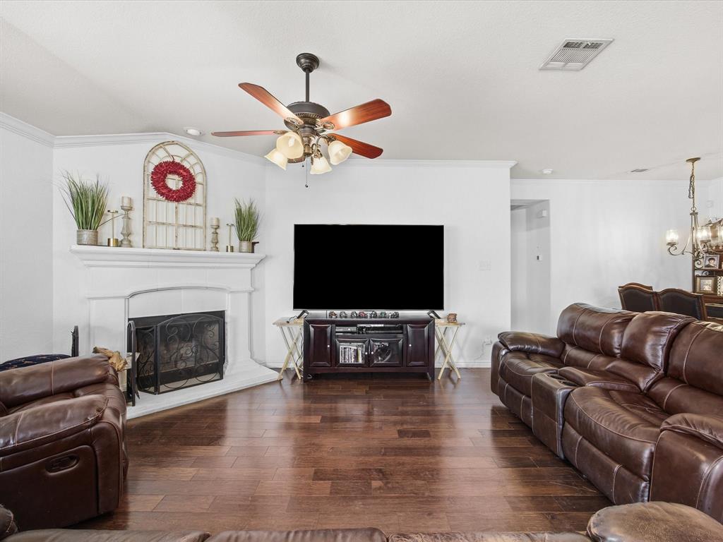 211 Carriage Drive Property Photo 10
