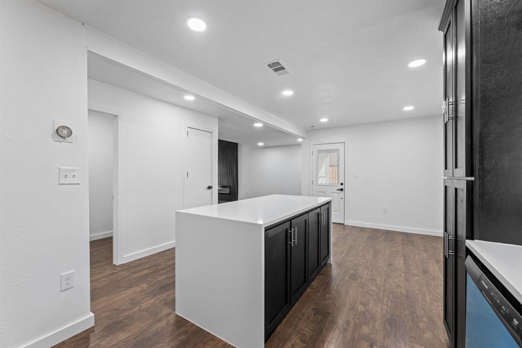 2506 Holt Road Property Photo 11
