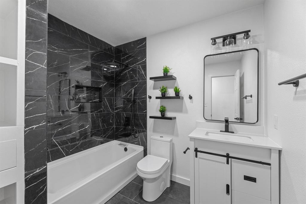 2506 Holt Road Property Photo 21