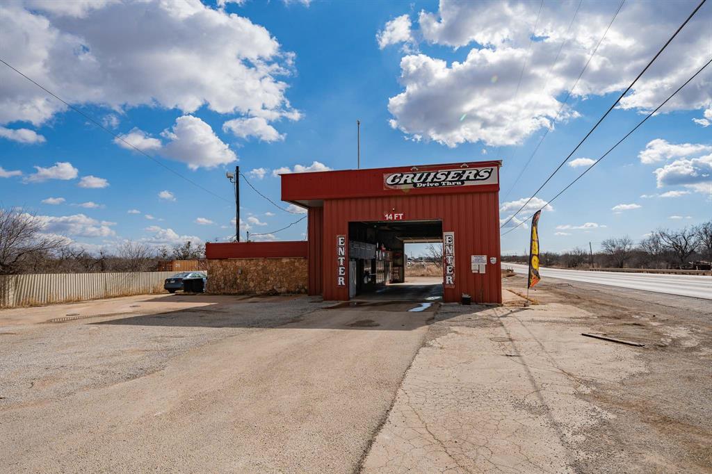2132 Us Highway 277 Property Photo 1