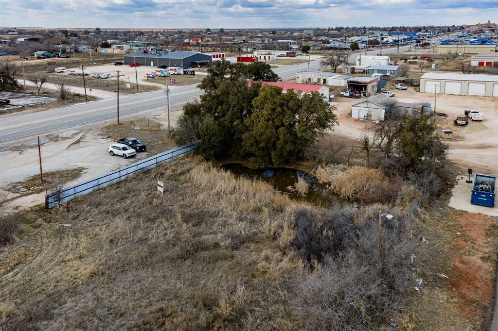 2132 Us Highway 277 Property Photo 3