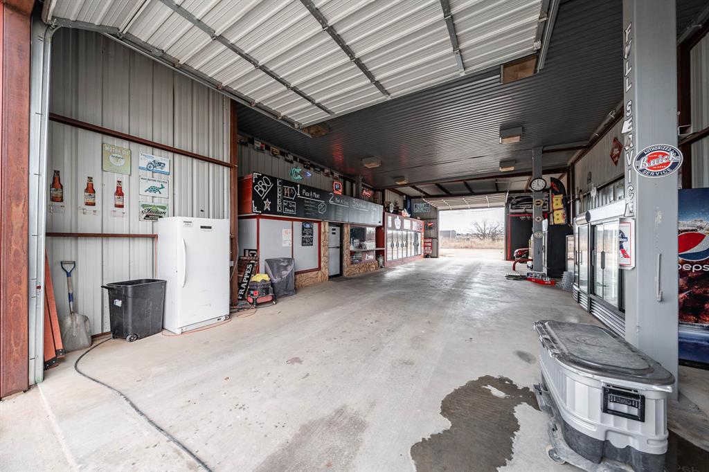 2132 Us Highway 277 Property Photo 14