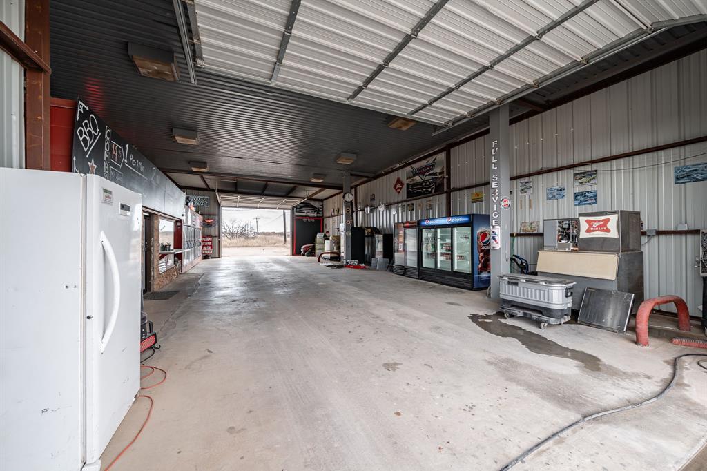 2132 Us Highway 277 Property Photo 15