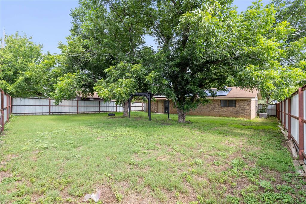 4414 Mimosa Drive Property Photo 4
