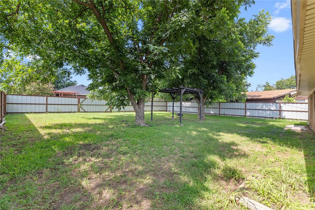 4414 Mimosa Drive Property Photo 6
