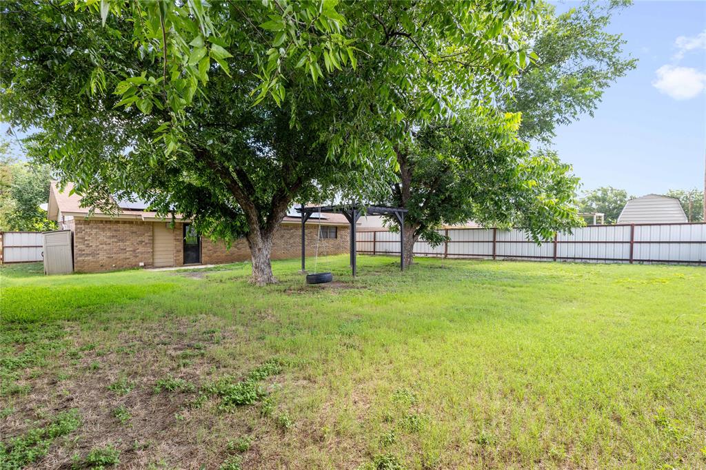 4414 Mimosa Drive Property Photo 7