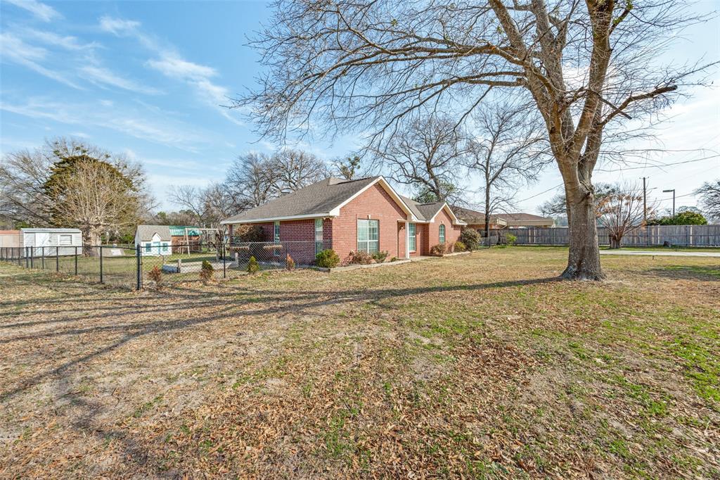 1511 Proctor Avenue Property Photo 3