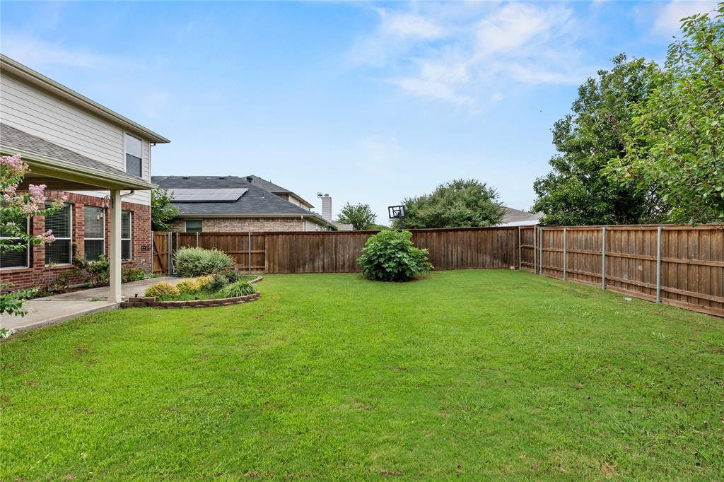 503 Creekside Drive Property Photo 3