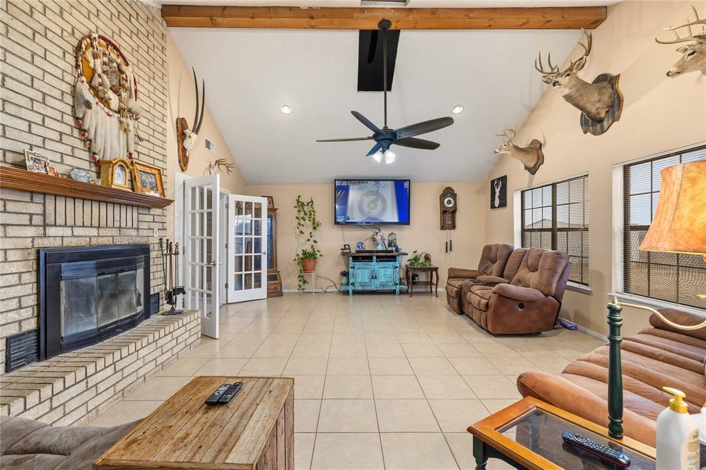 9500 Highway 377 Property Photo 6