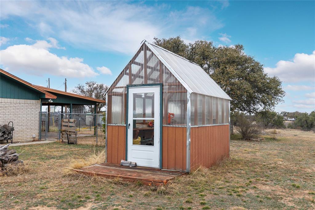 9500 Highway 377 Property Photo 29