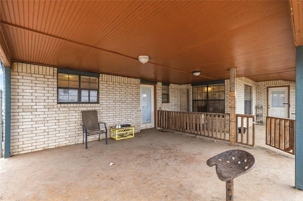 9500 Highway 377 Property Photo 32