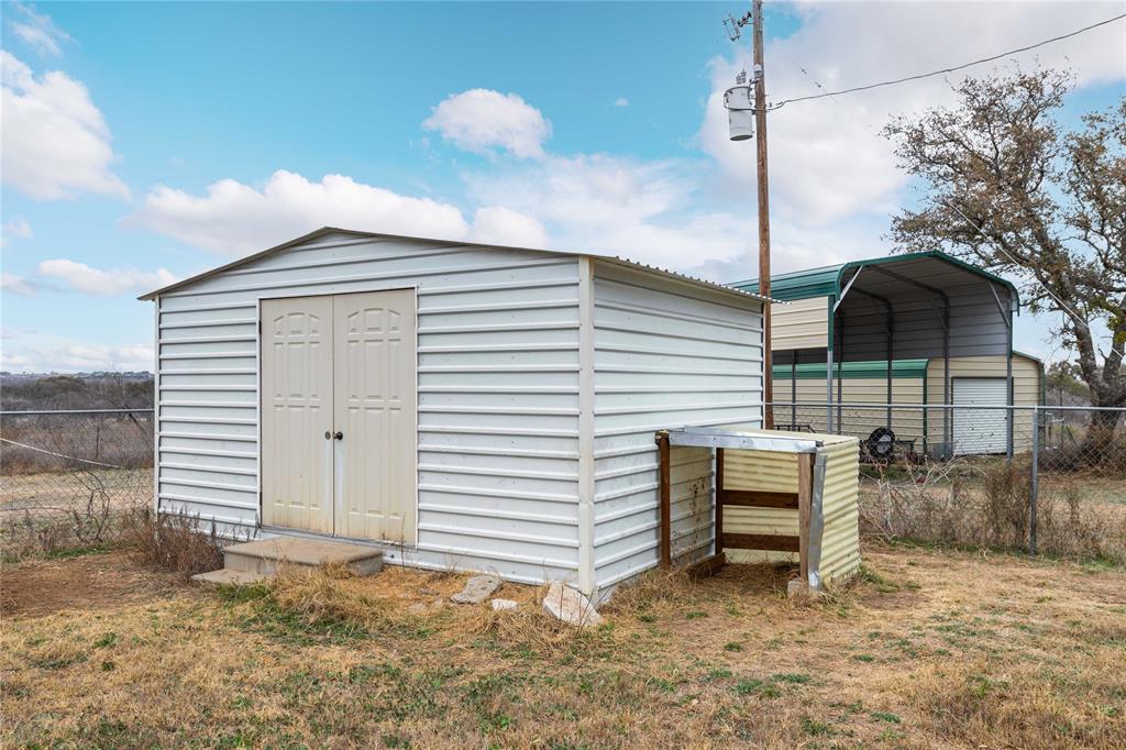 9500 Highway 377 Property Photo 37