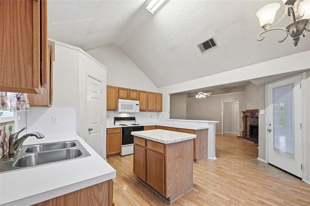 3095 Wildflower Way Property Photo 5