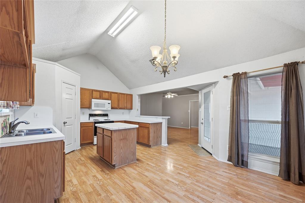 3095 Wildflower Way Property Photo 6
