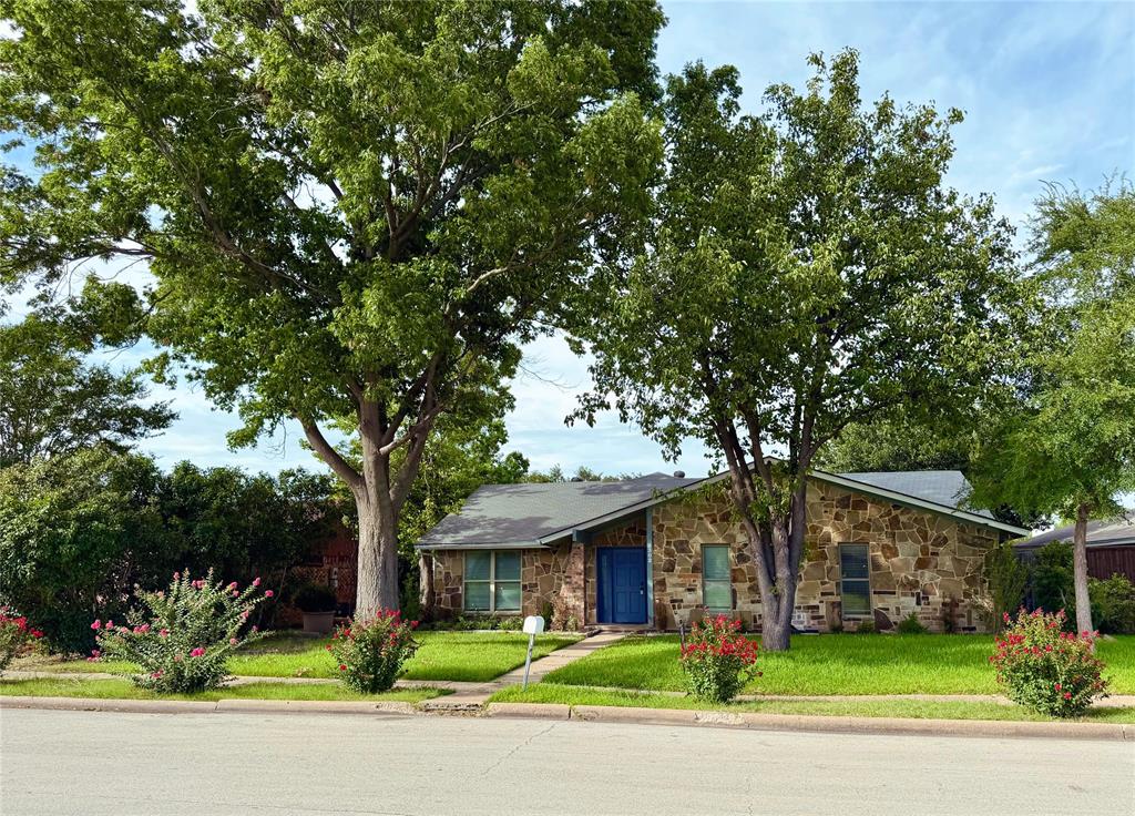 5302 Heather Glen Drive