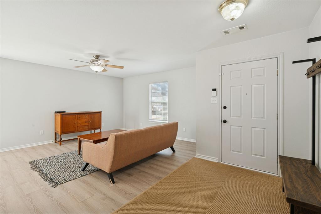 1408 Riverside Drive Property Photo 2