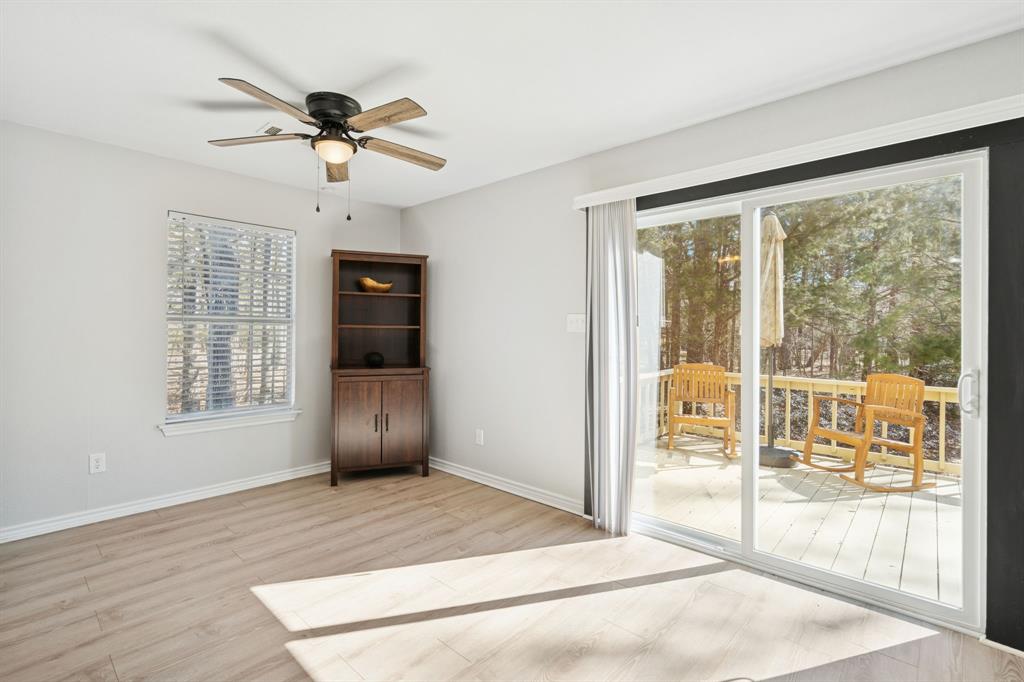 1408 Riverside Drive Property Photo 4