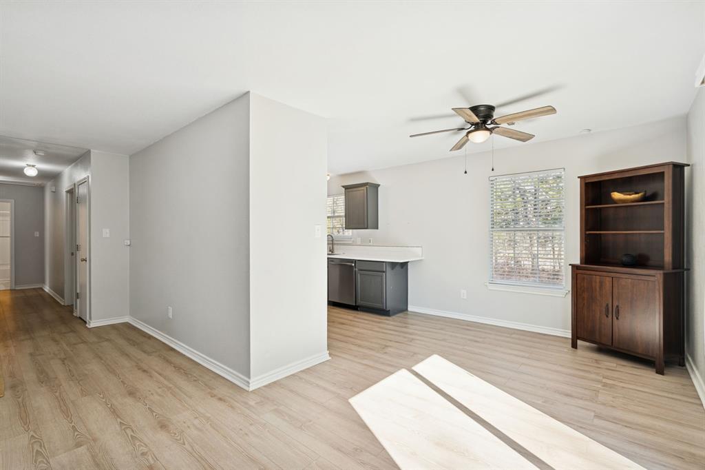 1408 Riverside Drive Property Photo 5