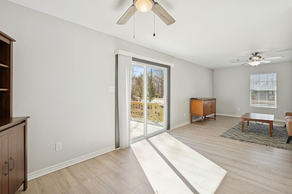 1408 Riverside Drive Property Photo 6
