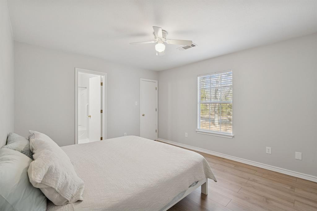 1408 Riverside Drive Property Photo 11