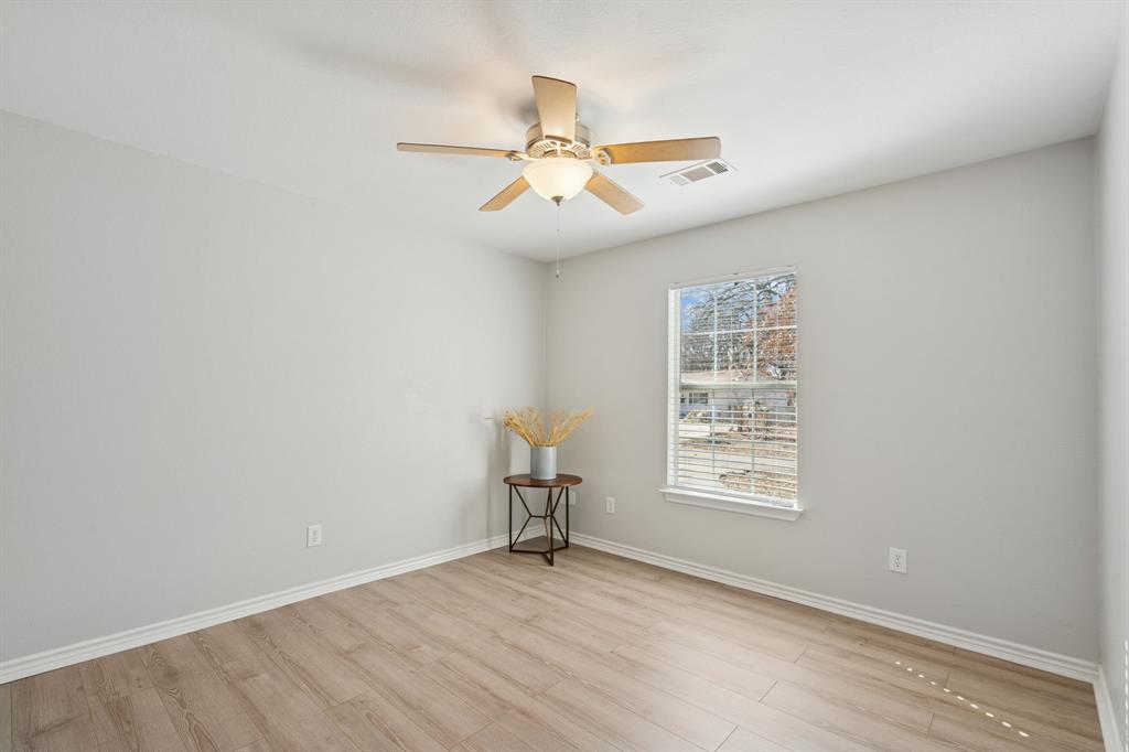 1408 Riverside Drive Property Photo 15
