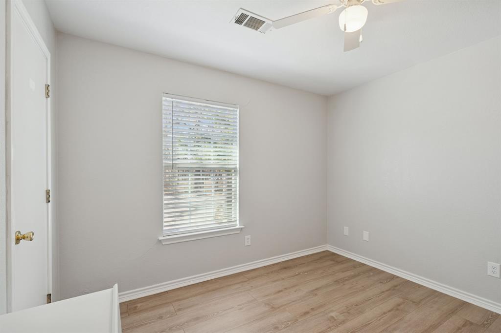 1408 Riverside Drive Property Photo 17
