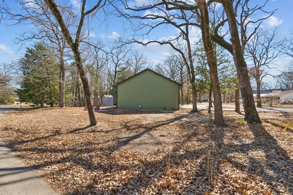 1408 Riverside Drive Property Photo 25