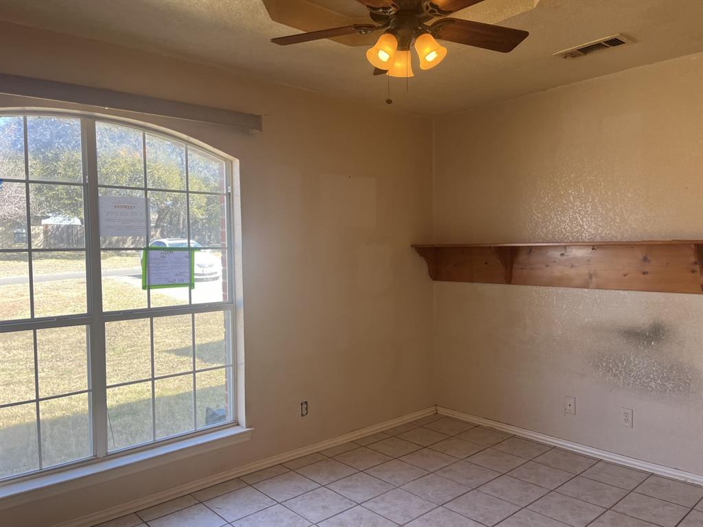 3908 Lakecliff Drive Property Photo 14