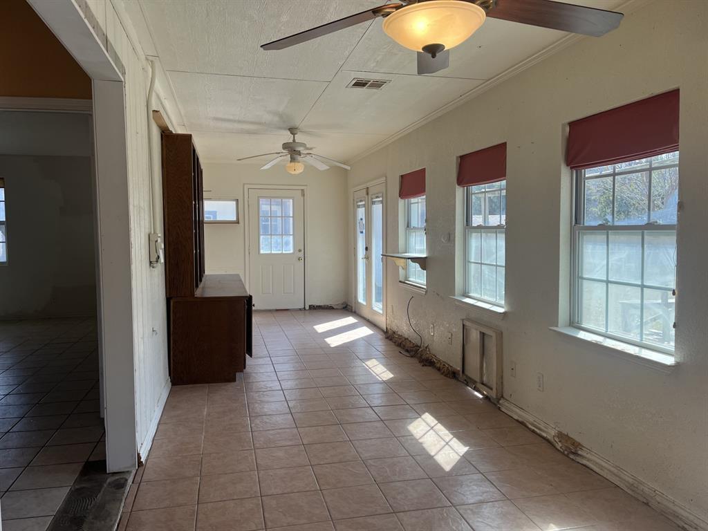 3908 Lakecliff Drive Property Photo 17