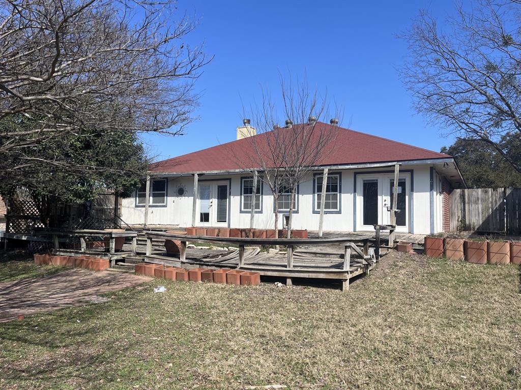3908 Lakecliff Drive Property Photo 19