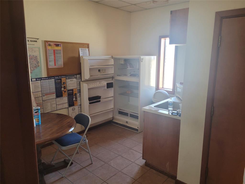 2182 S State Highway 208 Property Photo 12