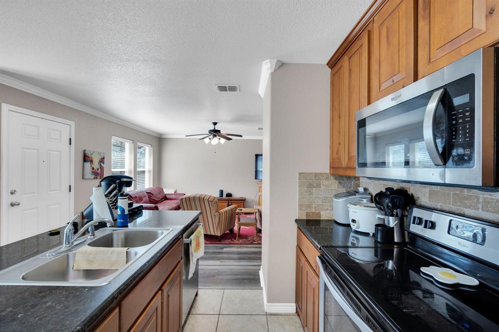 106 W Adair Street Property Photo 2