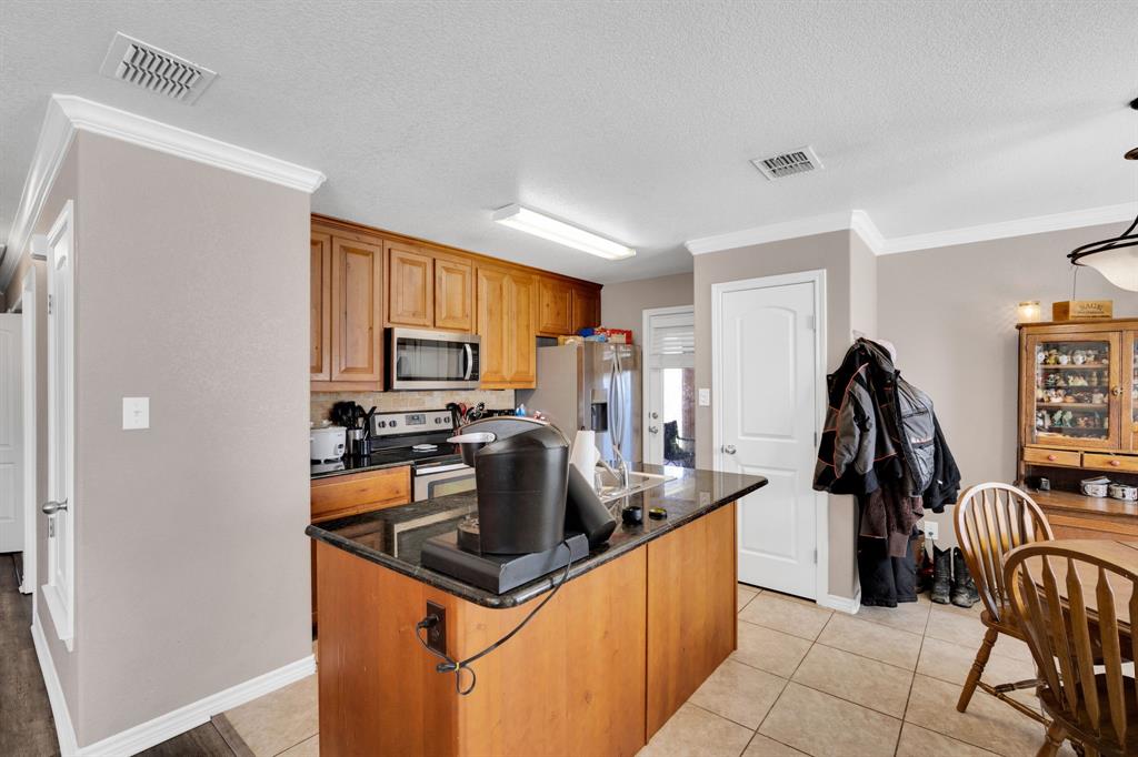 106 W Adair Street Property Photo 6