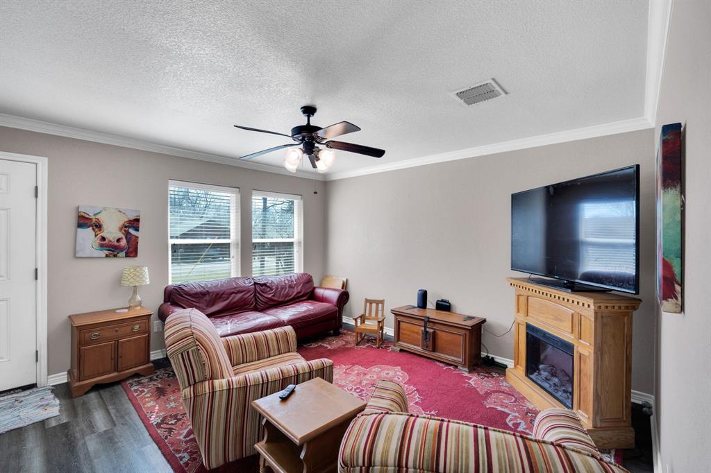 106 W Adair Street Property Photo 8