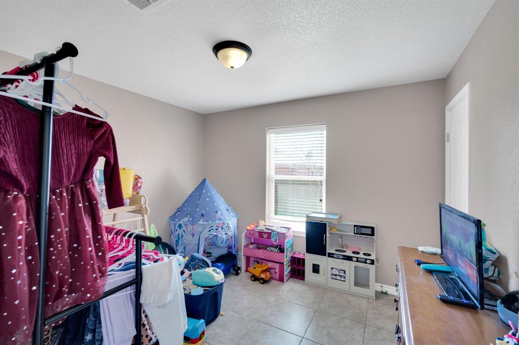 106 W Adair Street Property Photo 17
