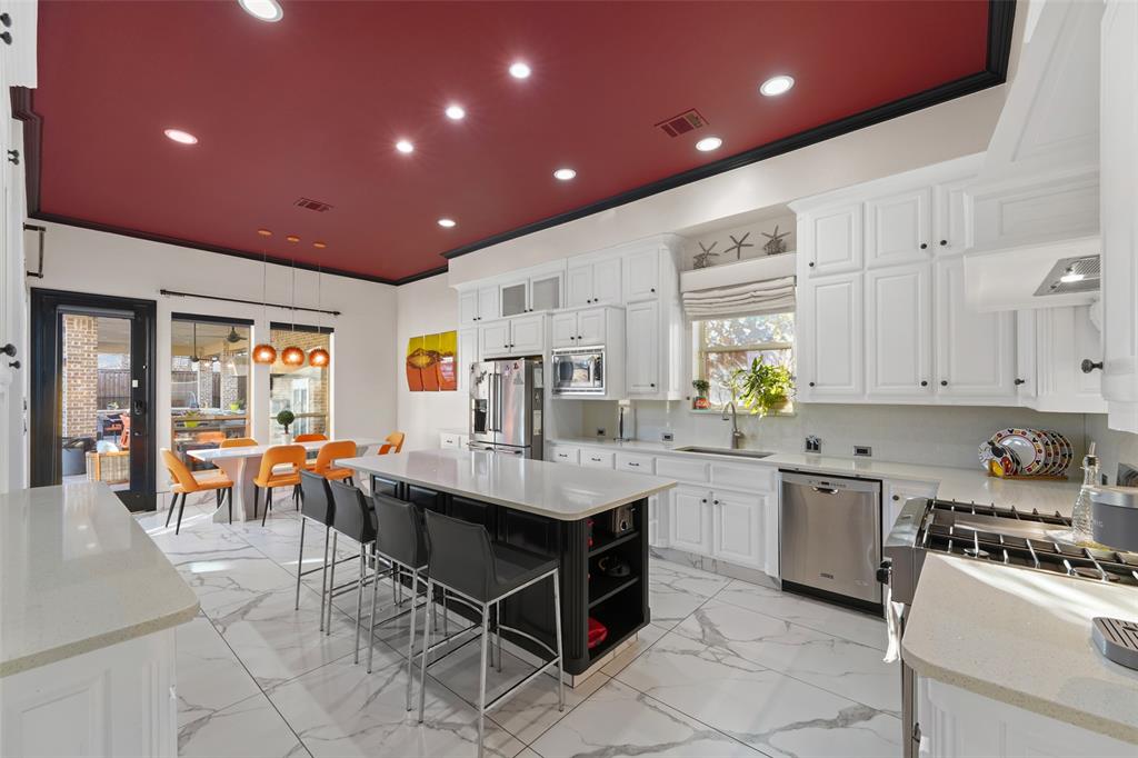 3310 Collard Road Property Photo 11