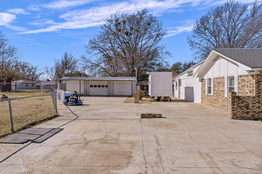 1729 Elliot Drive Property Photo 3