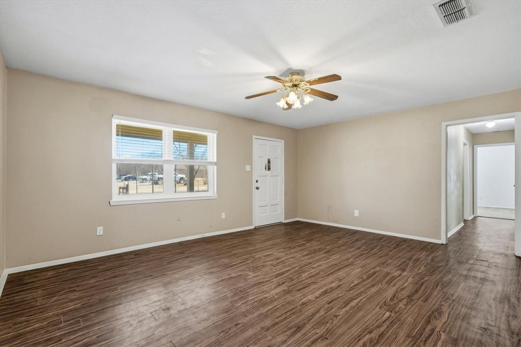 1729 Elliot Drive Property Photo 5