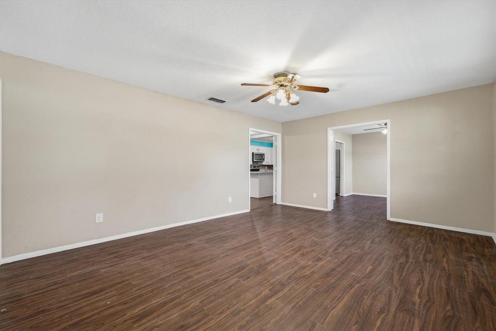 1729 Elliot Drive Property Photo 6