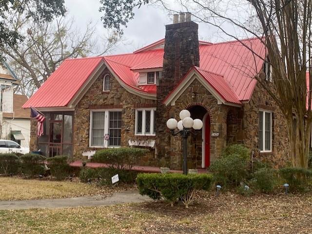 1404 W MAIN Street