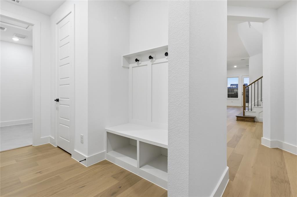 1657 Cedar Elm Way Property Photo 4