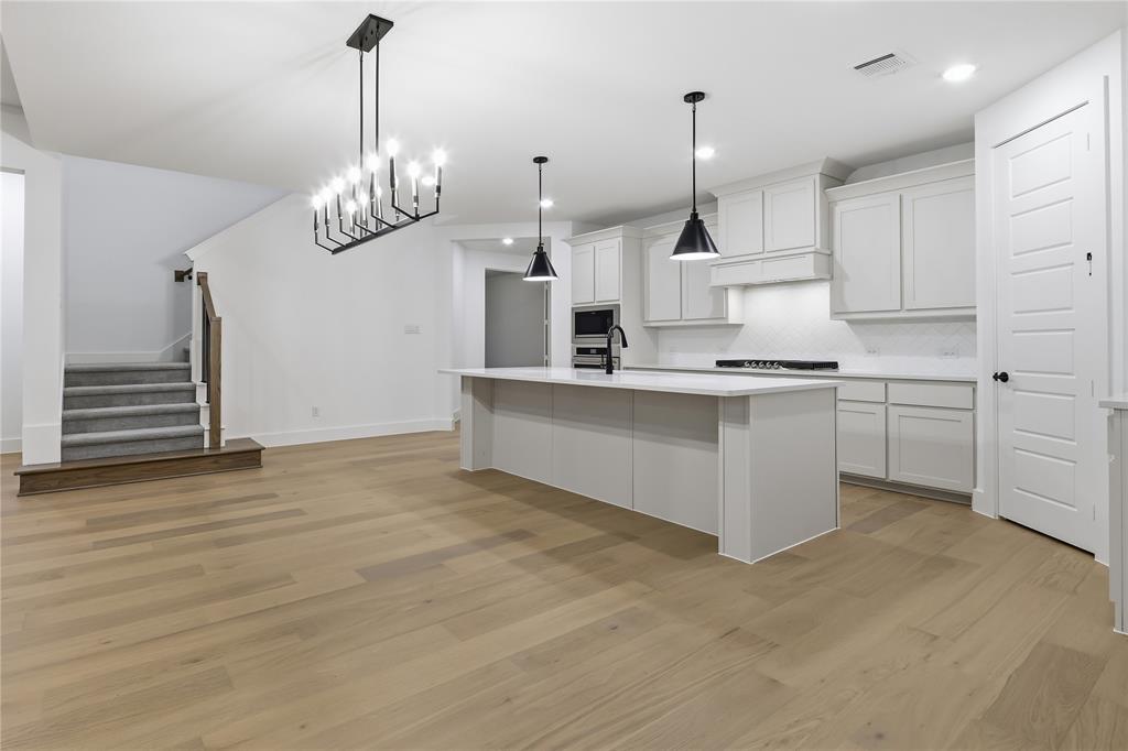 1657 Cedar Elm Way Property Photo 8