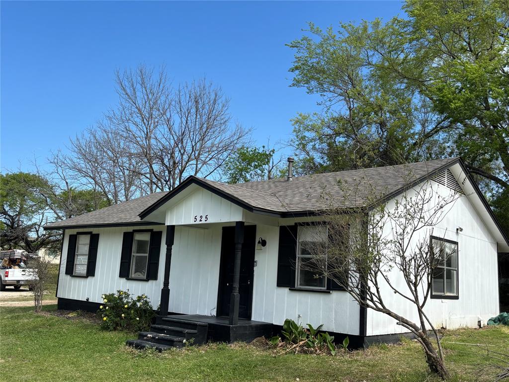 525 W Hickory Street Property Photo 2