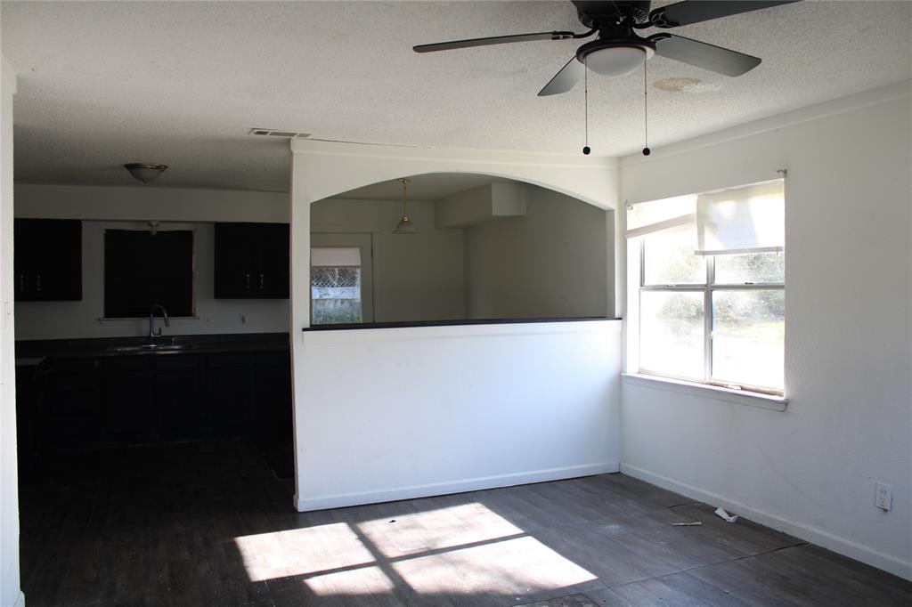 525 W Hickory Street Property Photo 3