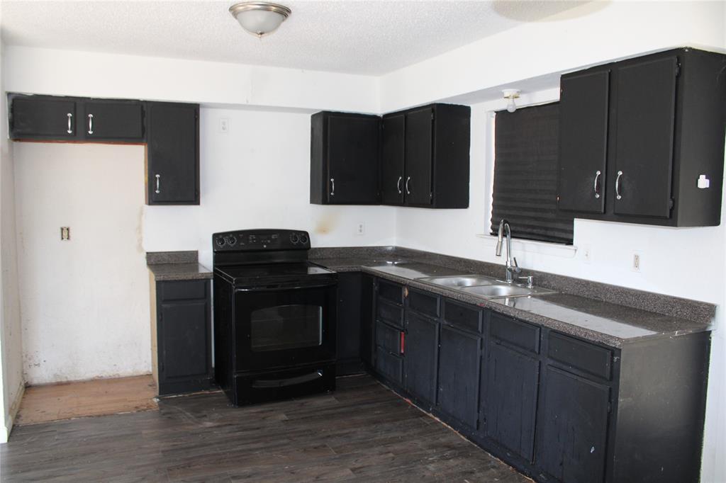 525 W Hickory Street Property Photo 5