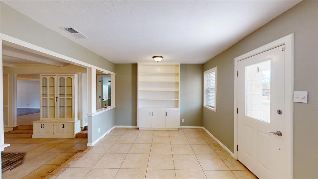 6920 Westover Drive Property Photo 3