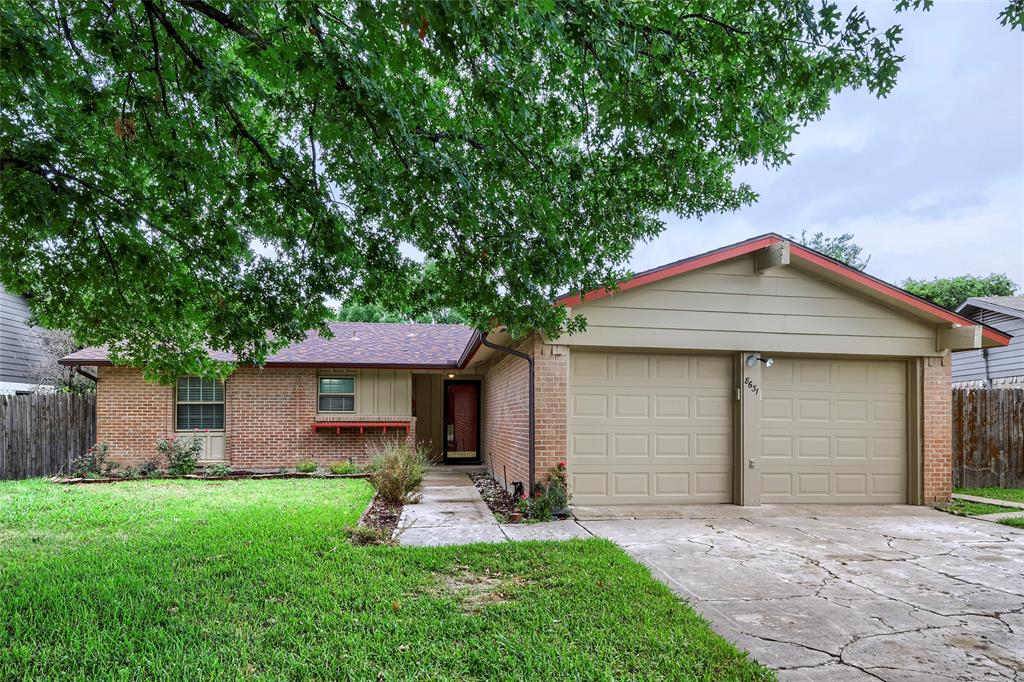 8631 Charing Cross Lane Property Photo 1