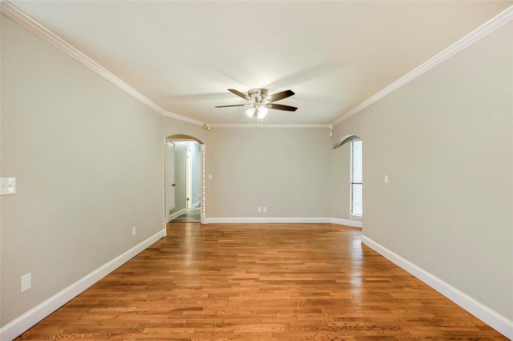 8631 Charing Cross Lane Property Photo 6